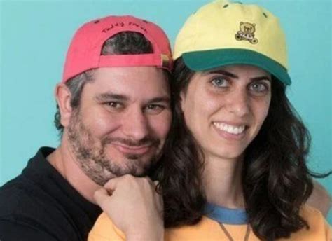 Hila Serves Ethan Divorce Papers